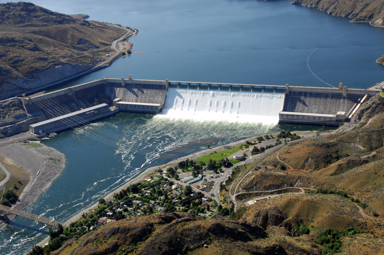 Aerial view of Grand Coulee Dam