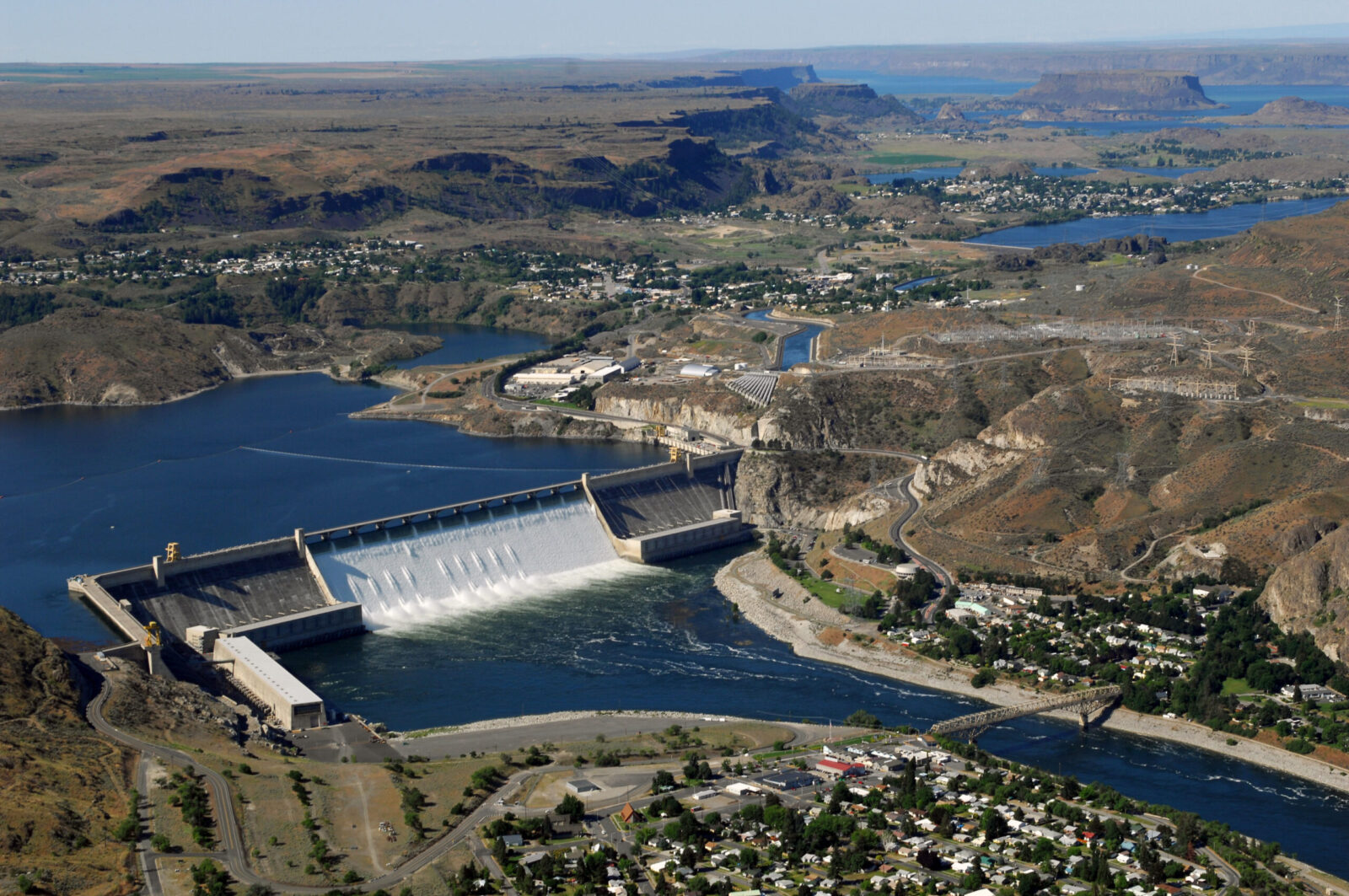 Aerial view of Grand Coulee Dam
